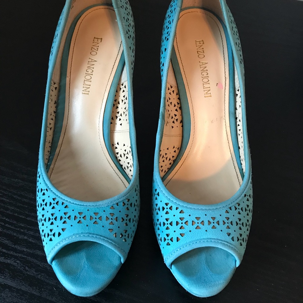 Teal heels